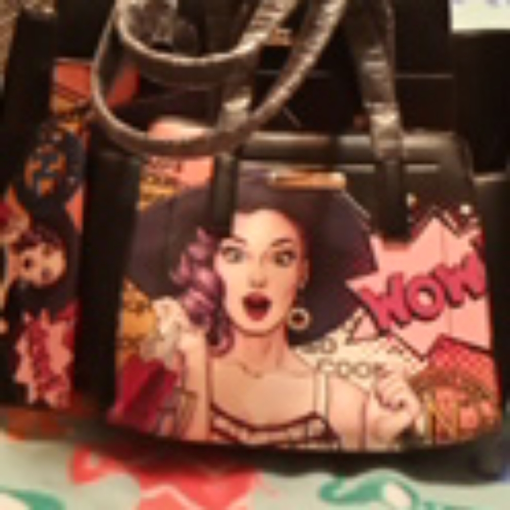 WOW! IT'S LUCY 3pc tote set